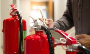 Controllo di sicurezza estintori
